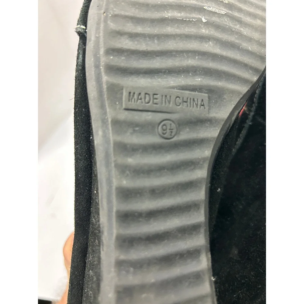 Kelly & Katie Suede Buckle Wedge 9.5 Black Contrast Stitch Office Academia Chic